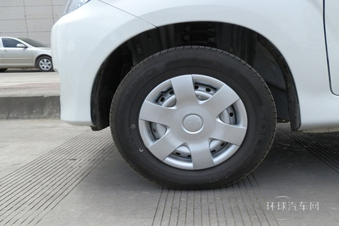 2014款 1.3L 手動5座超值版