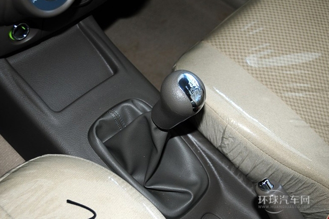 2011款 超值版 1.3L 手動5座