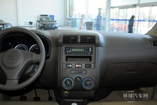 2011款 超值版 1.3L 手動(dòng)5座