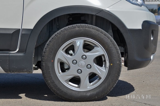 2013款 1.5L 自動5座時尚豪華型