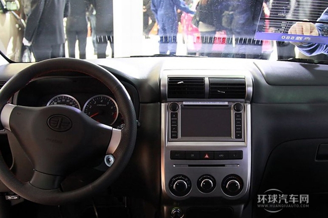 2013款 1.5L 手動7座時尚豪華型