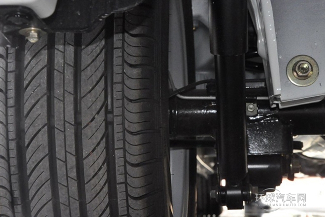 2013款 1.5L 手動7座時尚舒適型