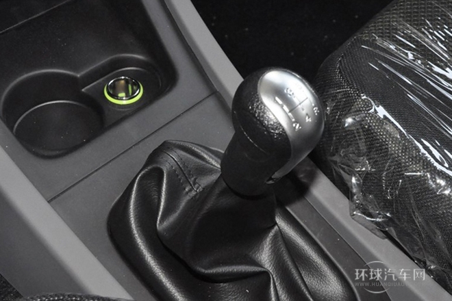 2013款 1.5L 手動7座時尚舒適型