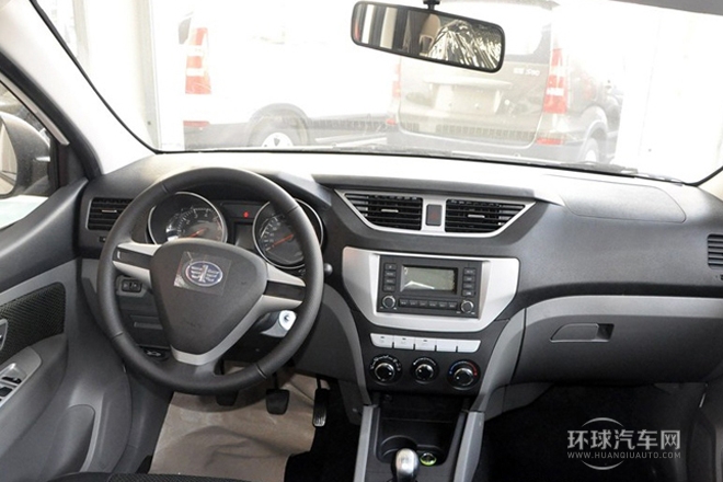 2013款 1.5L 手動7座時尚舒適型