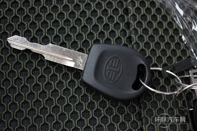 2013款 1.5L 自動(dòng)5座時(shí)尚版