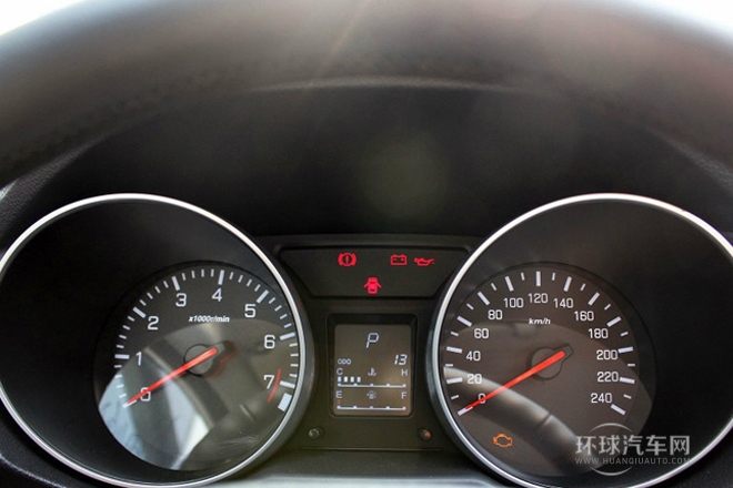 2013款 1.5L 自動5座時尚版