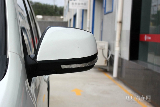 2013款 1.5L 自動5座時尚版