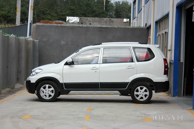 2013款 1.5L 自動5座時尚版