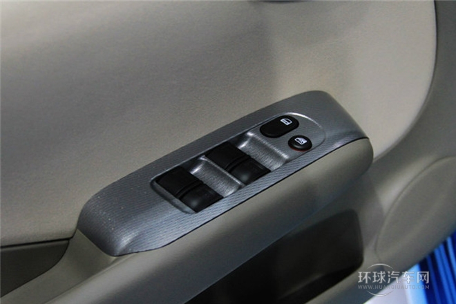 2013款 1.5L 手動(dòng)豪華型