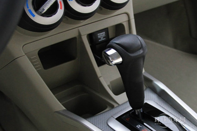 2013款 1.5L 手動豪華型