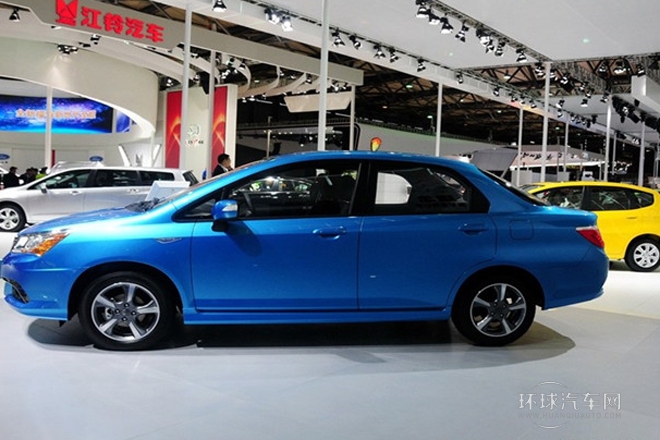 2013款 1.5L 手動(dòng)豪華型