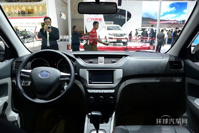 2014款 1.5L 自動7座至尊導航版