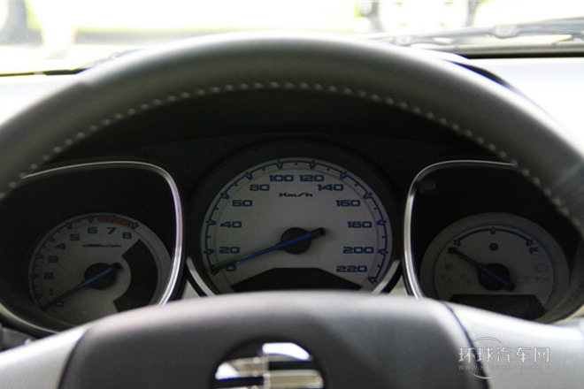 2013款 1.5L 自動(dòng)豪華型