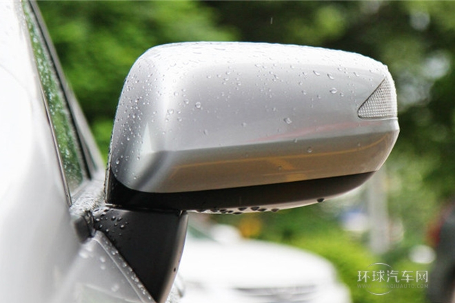 2013款 1.5L 自動豪華型