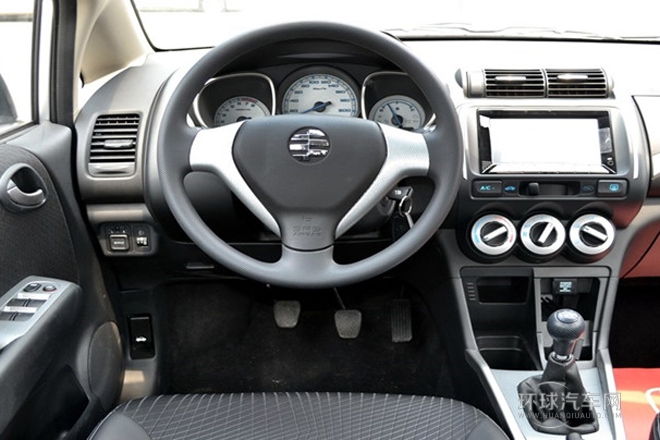 2013款 1.5L 手動(dòng)運(yùn)動(dòng)型