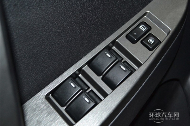 2014款 2.0L 自動豪華型