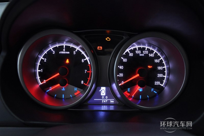 2013款 2.4L 自動(dòng)尊貴型