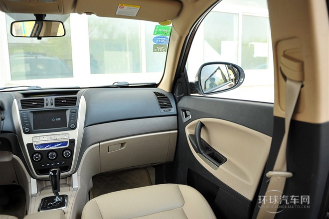 2013款 2.4L 自動尊貴型