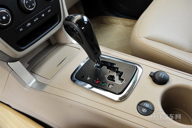 2013款 2.4L 自動(dòng)尊貴型