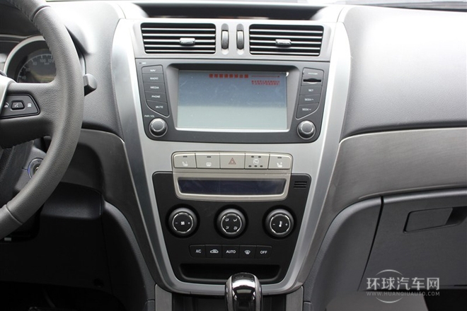 2013款 2.0L 自動尊貴型