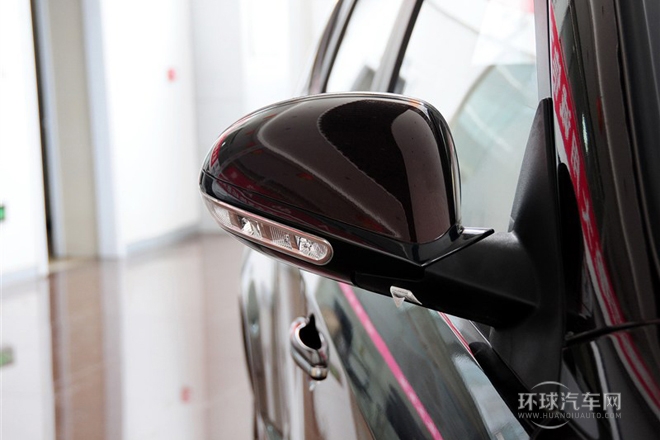 2013款 2.0L 手動尊貴型