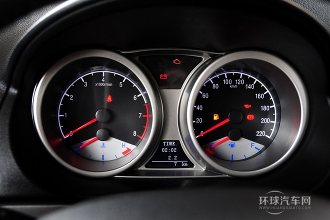 2013款 2.0L 手動尊貴型