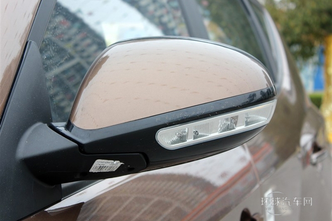 2013款 1.8L 手動(dòng)精英型