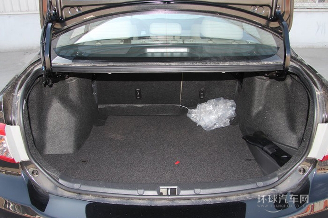 2013款 特裝版 1.8L 手動至酷版GL-i