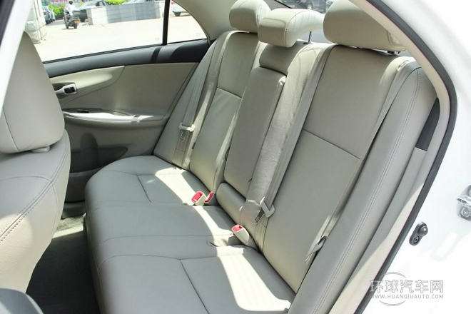 2013款 特裝版 1.8L CVT至酷版GL-i