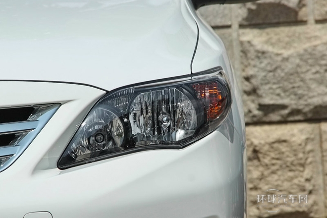 2013款 特裝版 1.8L CVT至酷版GL-i