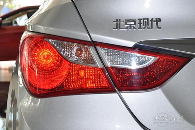 2013款 2.4L 自動頂級版 國V