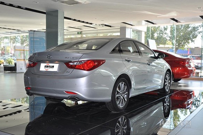 2013款 2.4L 自動頂級版 國V