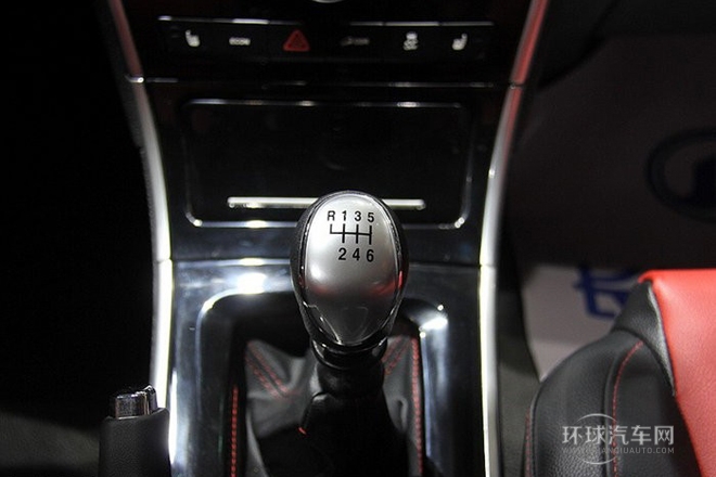 2014款 1.5T 手動兩驅都市版