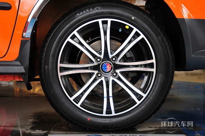 2010款 Cross 1.5L 手動標(biāo)準(zhǔn)型