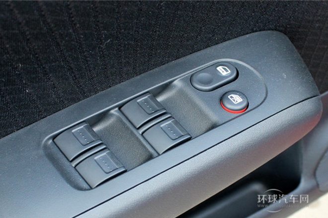 2013款 1.5L 自動舒適型