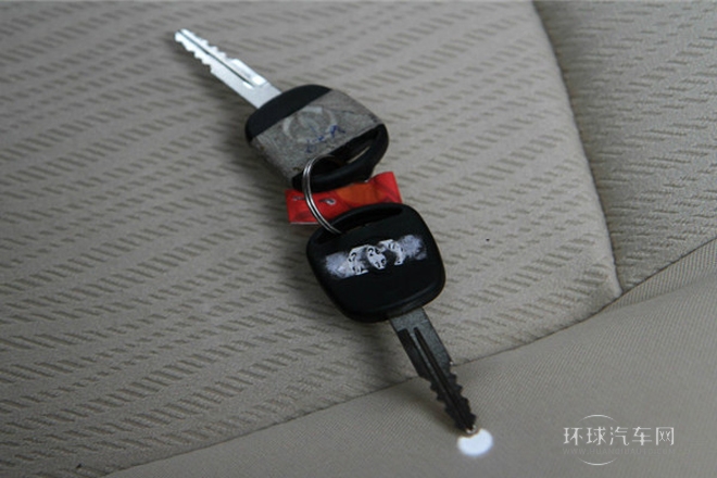 2012款 1.2L標(biāo)準(zhǔn)型