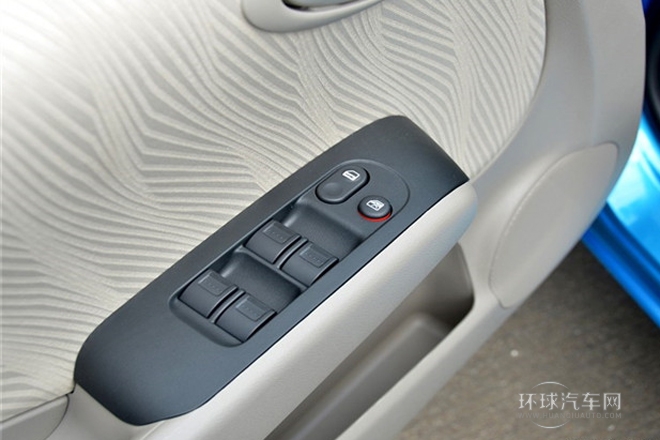 2014款 1.3L 手動舒適型