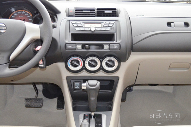 2014款 1.3L 手動舒適型