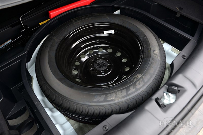 2014款 1.8T 自動尊貴型