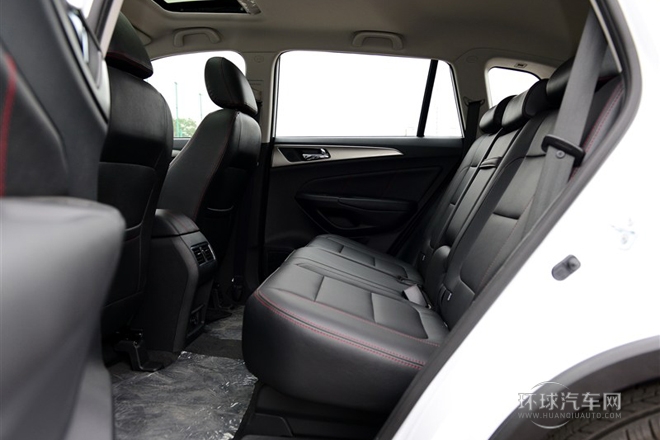 2014款 1.8T 自動尊貴型