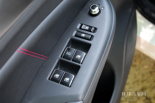 2014款 2.0L 手動豪華型