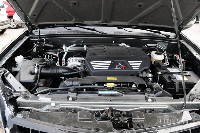 2013款 智尊版 綠靜2.0T手動(dòng)兩驅(qū)進(jìn)取型