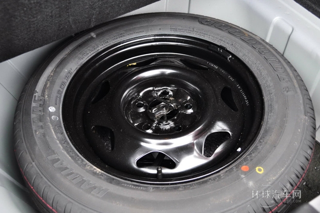 2012款 三廂 1.6L 手動豪華低碳版