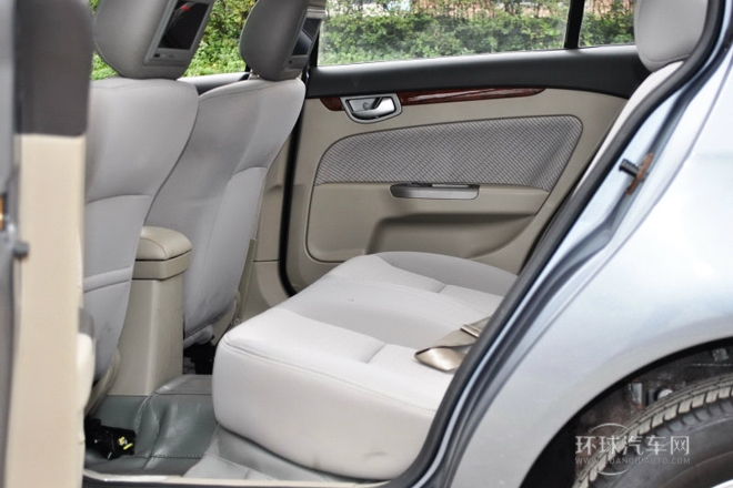 2012款 三廂 1.6L 手動豪華低碳版