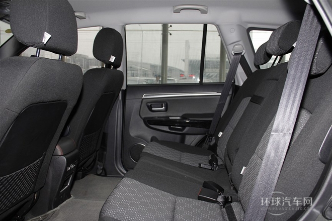 2013款 智尊版 綠靜2.0T手動四驅進取型