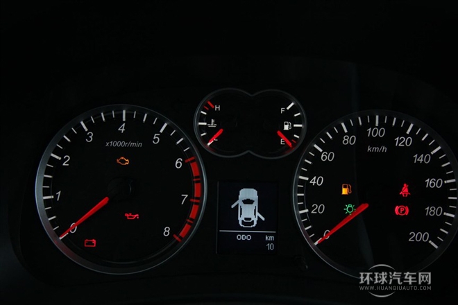 2013款 智尊版 綠靜2.0T手動(dòng)四驅(qū)進(jìn)取型