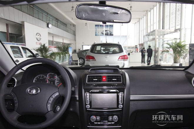 2013款 智尊版 綠靜2.0T手動(dòng)四驅(qū)進(jìn)取型