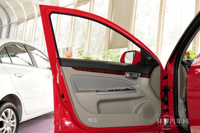 2012款 三廂 1.6L 手動豪華型