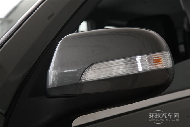 2013款 智尊版 綠靜2.0T手動四驅進取型