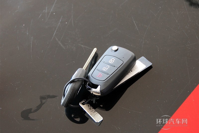 2013款 智尊版 綠靜2.0T手動兩驅(qū)進(jìn)取型